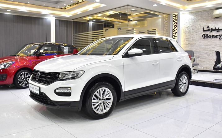 Volkswagen T-ROC ( 2021 Model ) in White Color GCC Specs