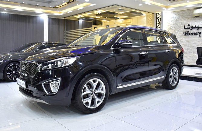 KIA Sorento AWD V6 ( 2016 Model ) in Black Color GCC Specs