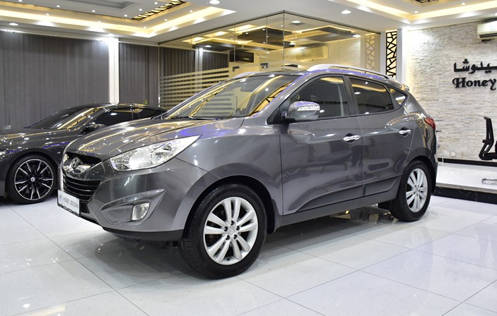 Hyundai Tucson Limited 4WD ( 2014 Model ) in Grey Color GCC Specs