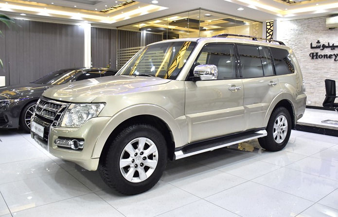 Mitsubishi Pajero GLS ( 2016 Model ) in Gold Color GCC Specs