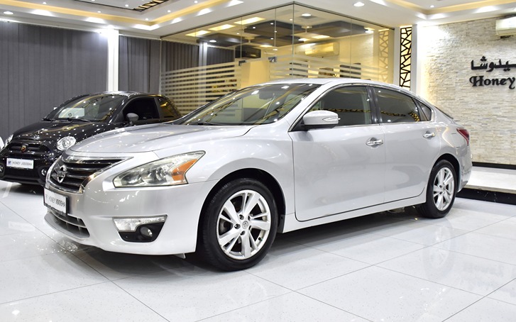 Nissan Altima 3.5 SL ( 2013 Model ) in Silver Color GCC Specs