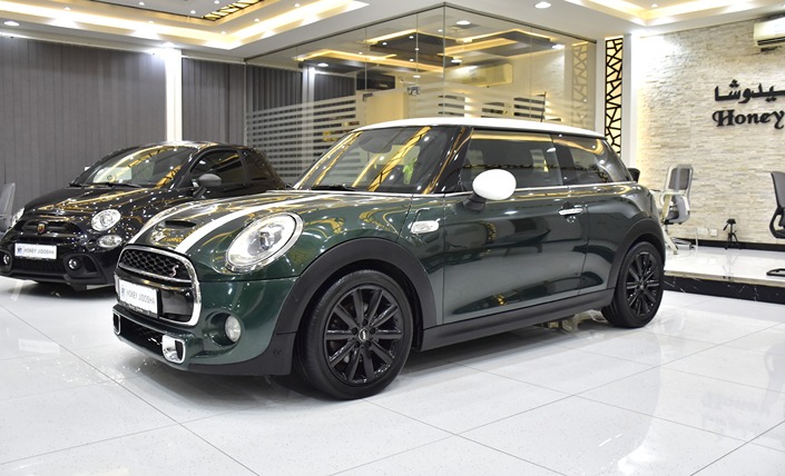 Mini Cooper S ( 2018 Model ) in Green Color GCC Specs