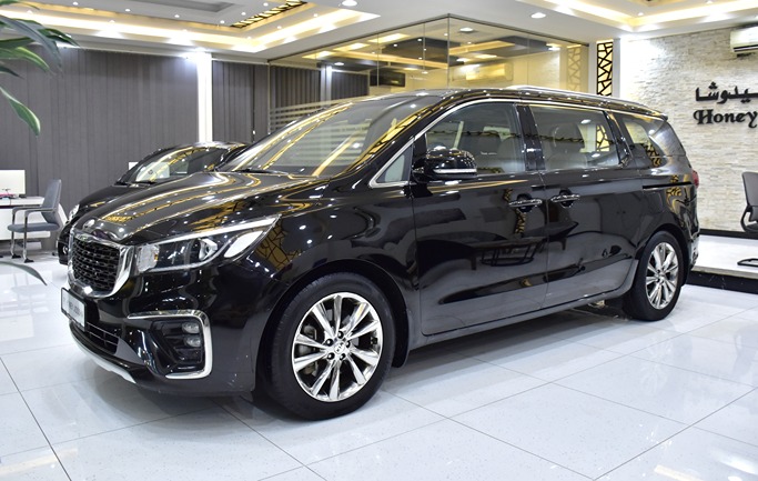 KIA Grand Carnival ( 2019 Model ) in Black Color GCC Specs