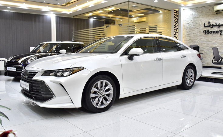 Toyota Avalon XLE ( 2021 Model ) in White Color GCC Specs